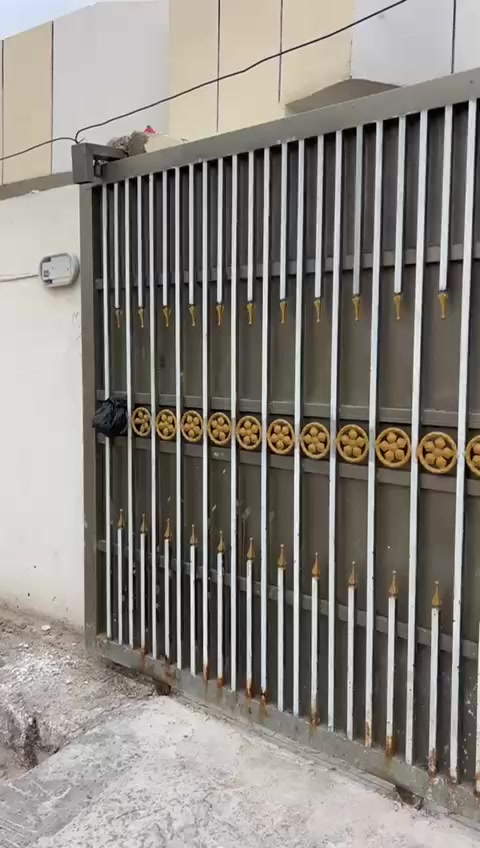 السلام عليكم
بيت للبيع بالاقساط 
مساحته 260م 
بيت مرقم 
عنوان بيت قرب قسم بلدي بالسته كيلوالسعر  65مليون مقدمه 35مليون كل شهر 500الف الاستفسار و الاتصال على الأرقام ***********
اوزياره مكتبي القادسيه الثانيه قرب ماركت المصطفى
