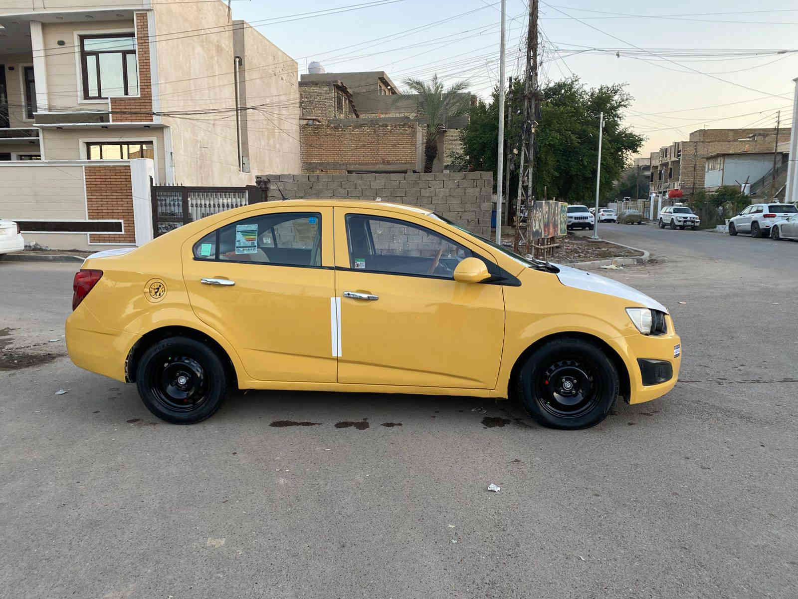 السلام عليكم
للبيع شوفرليت سونك 
موديل2012 وارد خليجي
مكينه1600 انسه الصرف
كير 5 نمر ميكانيكي
السياره عله وضع الشركه حتى المسجل بلادي 
صدر خير من الله
السياره كامله دوشمه ارضيه وكشنات
كهربائيات كله شغاله 
كلوب سيرفس ممشتغل بل سياره بيه طخه خفيفه بل جاملغ لمامي ومصلح نفسه بدون دواخل مكان السياره بغداد سعر 65 وبيه مجال قليل
وهذه رقمي***********
