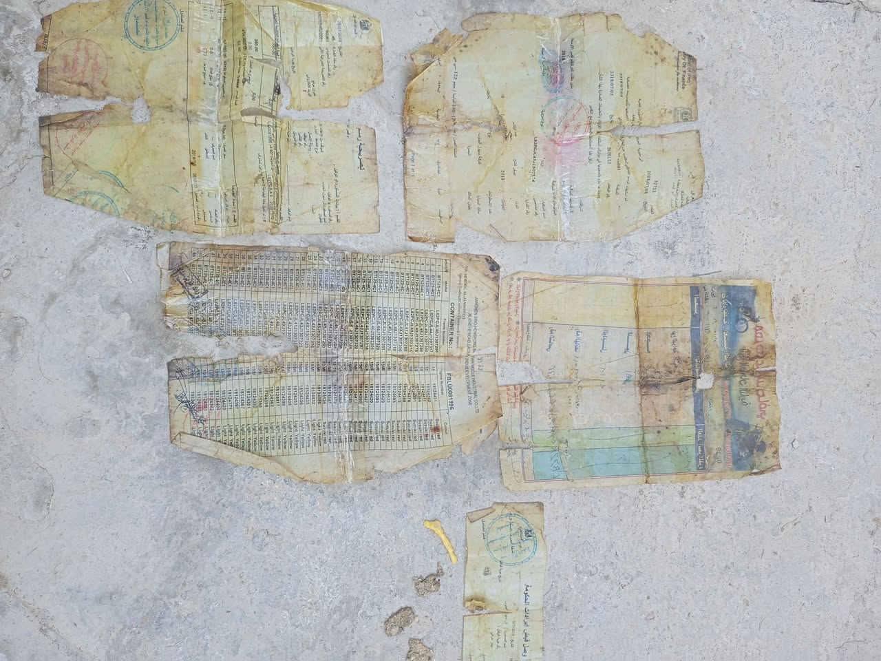 سلام عليكم ستوته للبيع ما ناقصها اي شي موديل 18محرك وكير 26الاوراق اصولي بس بيهن دهن تكدر  تطلعهن من وكيلها الستوته خير من الله محمل بيها فوك الطن الدرع ملحوم من 23لحد لان السعر مليون 200بيها مجال حك الجيه هاذه رقمي *********** متواجد واتساب مكاني كربلاء الحسينيه
