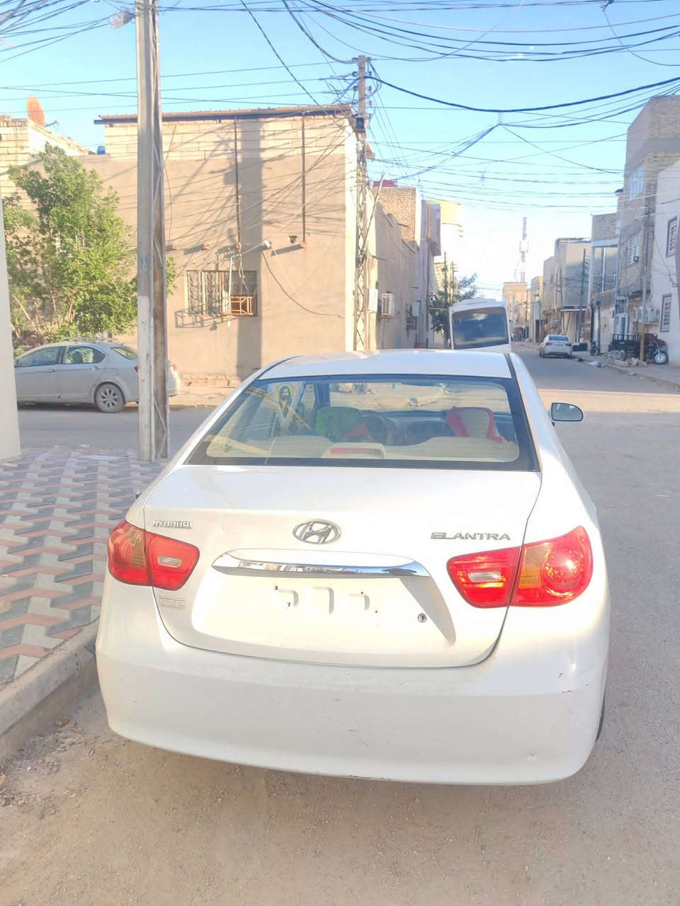 سلام عليكم النترا بدون صبغ موديل 2010خليجي بغداد بسمي رقم نكليزي مكينه 1600مكفولات تبريد ثلج كير مكفول *********** اني مكلف بل نشر مكاني نجف بيه بارد باب خلفي السعر 115بيه مجال
