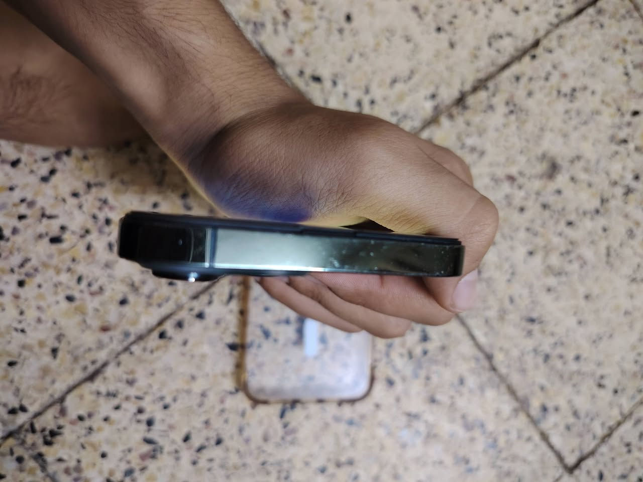 السلام عليكم
ايفون 13 برو ماكس ذاكره 128 
بطاريه 100 مبدله اصليه 
ومبدل شاشه ارقه نوعيه 
الجهاز نضيف لون زيتوني 
السعر 450 وبيه مجال بسيط


**إذا كنت صاحب هذا الإعلان وتريد حذفه لأي سبب، رجاءا أرسل رسالة إلى الدعم الفني**