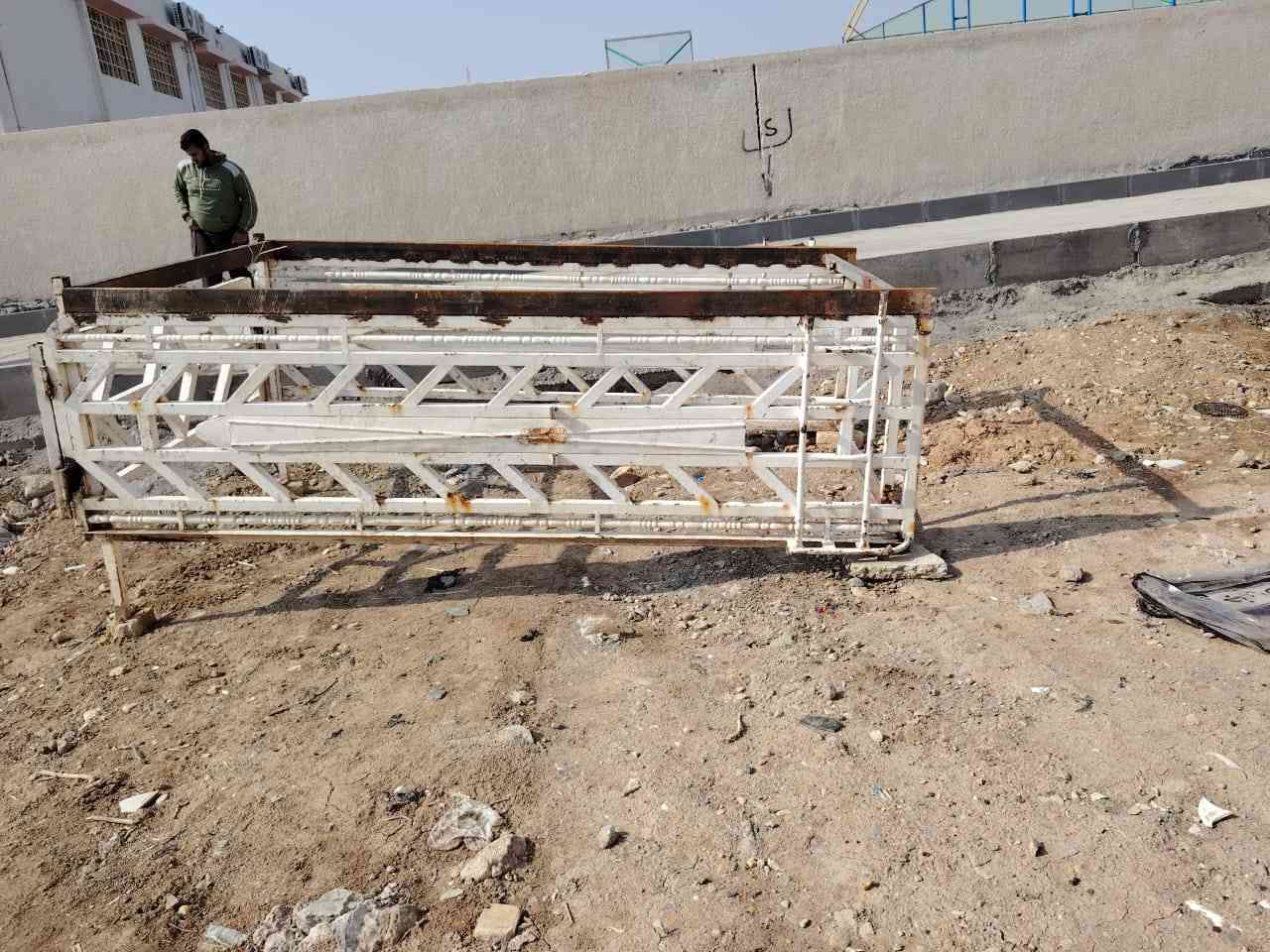 سلام عليكم محجر كيه بنكو نثيه جاهز عوزه بس صبغ ب200 وبي مجال  الرقم ***********
