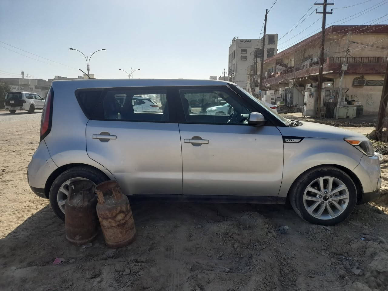 السلام عليكم
كيا صول موديل ١٧ ماشيه ٥٧ الف محرك ٢٠٠٠ نضيفه جدا احلة من الصور بيه طخة بلجنطه ومعدليه علبارد رقم بابل موجودة بلحلة مركز السعر ١٢٥ وبيه مجال بسيط  اي تفاصيل استفسار***********  اني مكلف بلنشر
