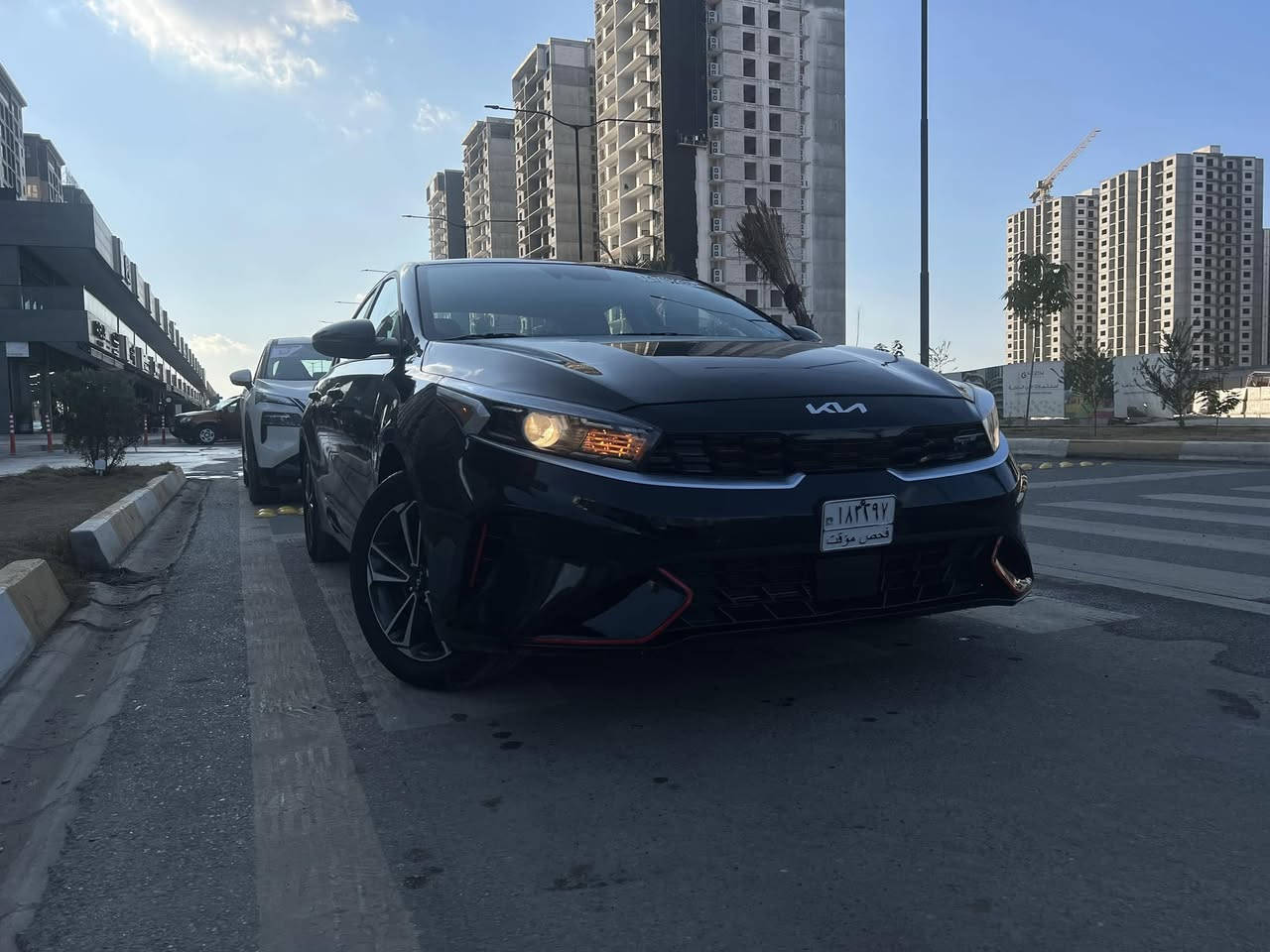 بسم الله الرحمن الرحيم 
اللهم صلي على محمد وال محمد 
كيا فورتي ٢٠٢٤  فئة LX  للبيع حادثها بالمنشور
ممشى ١٠ الف مواصفات ال ال اكس معروفة 
سياره نضيفة جدا دخول جديد بدون ارقام 
سعر ١٤٨ ورقة سيارة شوفتها احلى من صور اي استفسار اني بالخدمة اتصل و تدلل ***********
