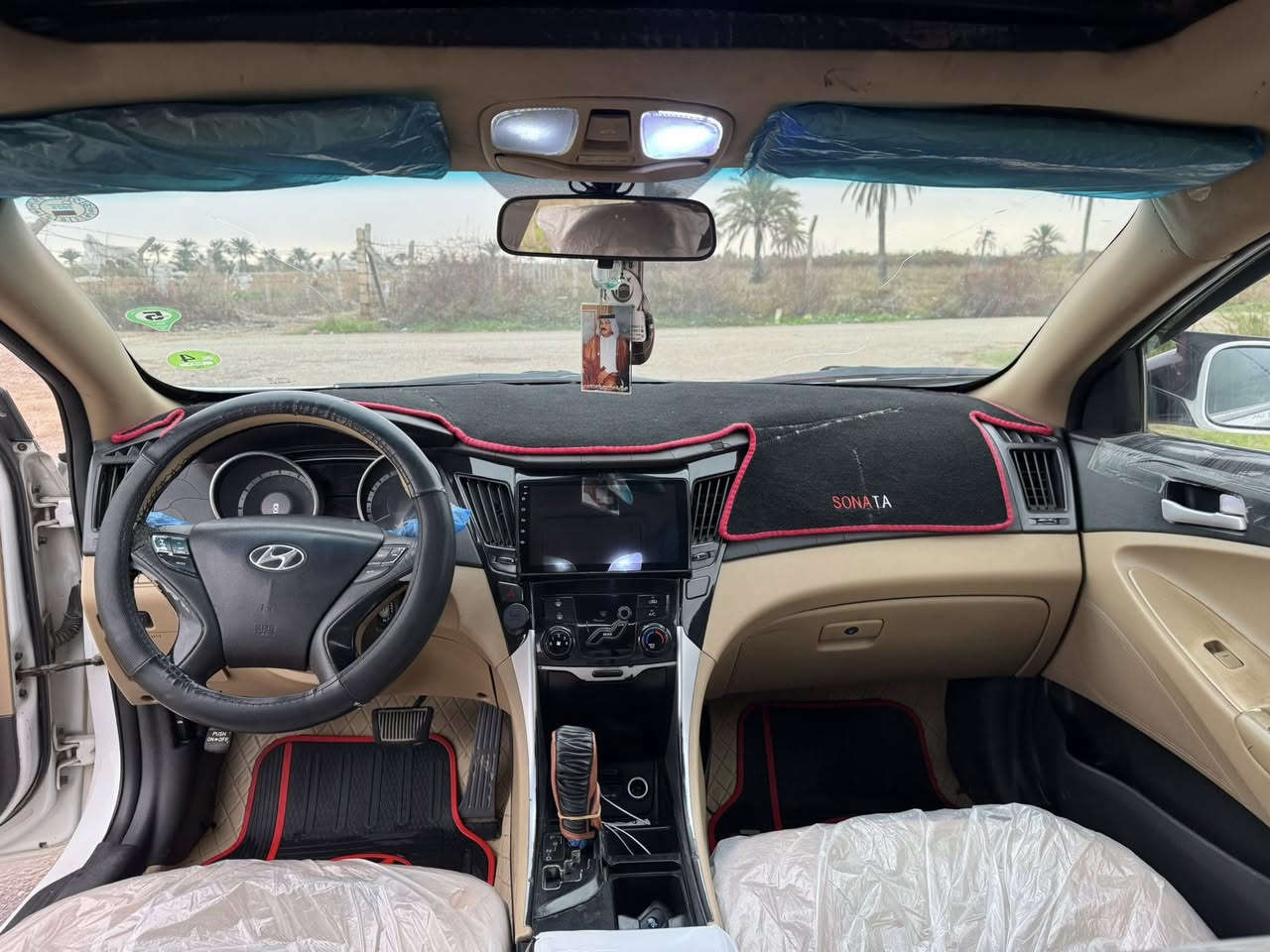 السلام عليكم سياره سوناتا موديل 2011كير محرك مكفوله السياره  بيها فقط جاملغ بنروما الرقم ***********/***********
