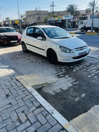 للبيع السعر 32.   07702389735