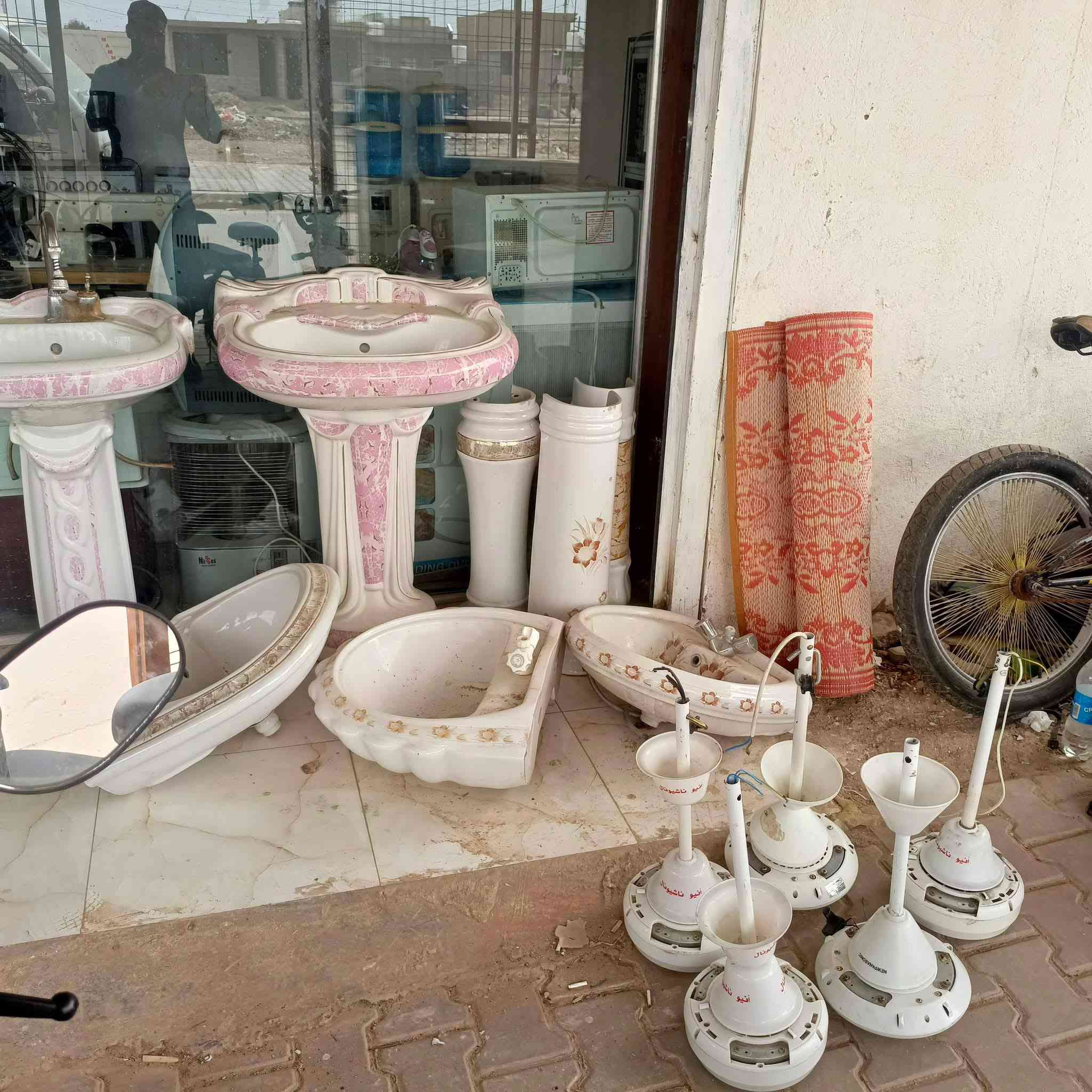 السلام عليكم غراض منزليه شماليه اخو الجديد للبيع
المكان لطيفيه قرب جامع الشاكرين
***********
***********

