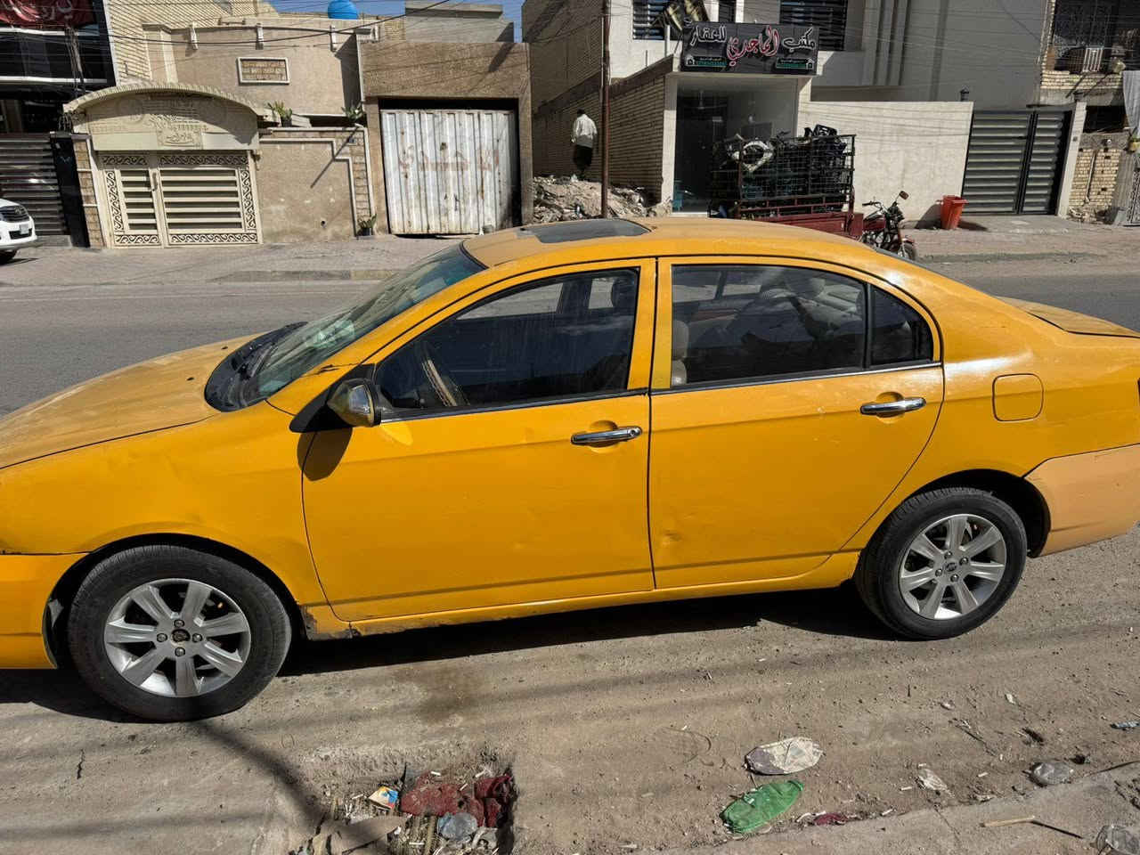 السلام عليكم للبيع ليفان 2013 رقم بغداد انكليزي بسمي مصفره هيه وغرامات سياره مكينه وكير بلاديات وخير من الله تبريد وتدفهة شغالات صدر جديد السعر 40وبيهة مجال مكان الحسينيه مال راشديه رقم الهاتف ***********
