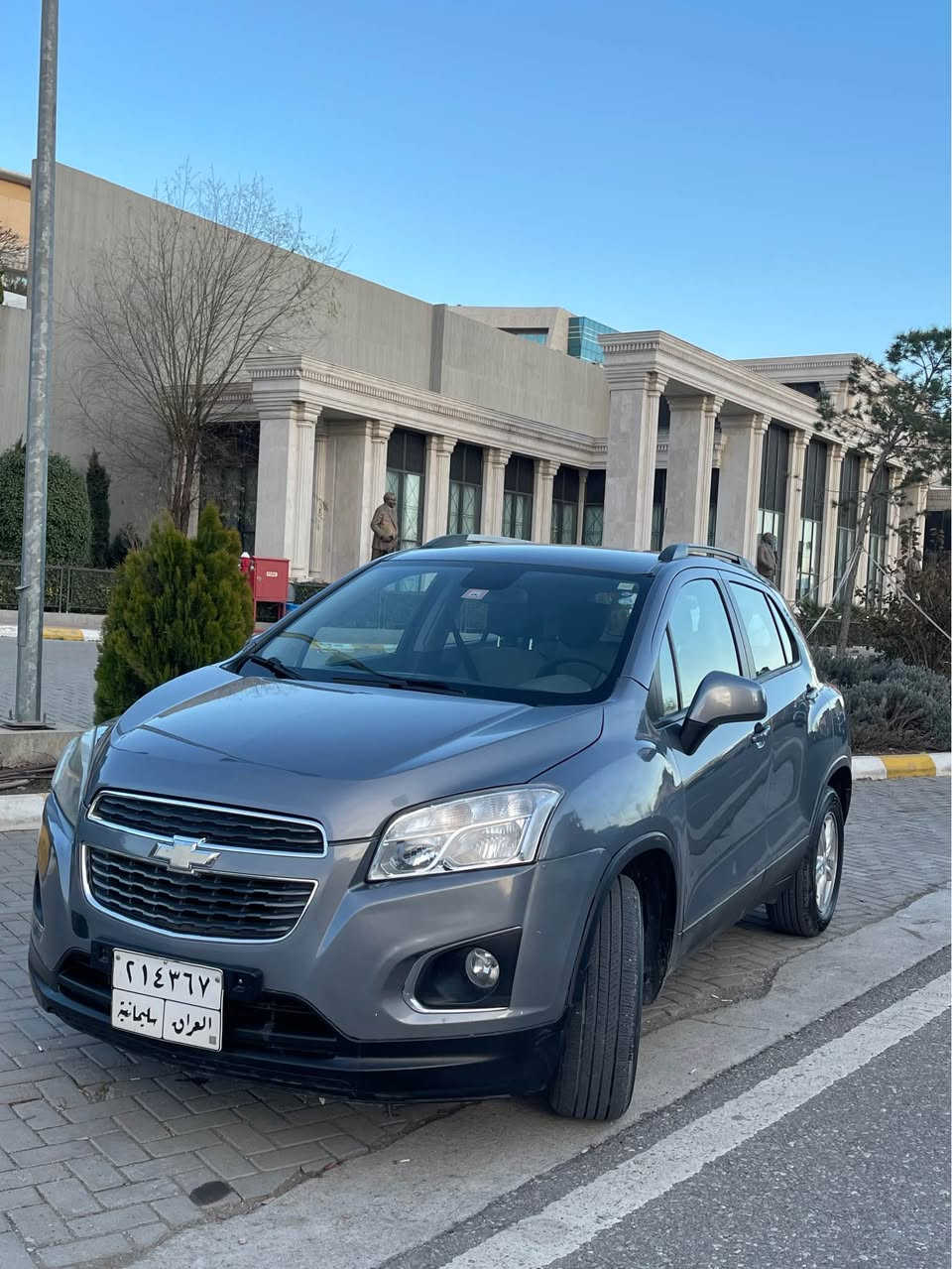 شۆفلێت تراکس LT٢٠١٥ خلیجی ، گێرو مەکینەی بەشەرت نەکراوەتەوە و چرکەی تیا نیە تەحویل و غەرامە بەشەرت سەیارەکە زۆر توند و تۆڵە ،  ٤ تایەی تایلەندی ئەسڵی بۆ بەستراوە  ،هەموو سێرڤسێکی بۆ کراوە و هیچ مسرەفێکی تیا نیە، دوو پارچەی بۆیاخە بێ ناوگرتن و بەبێ ئەوەی برغوی کرابێتەوە دەعامیەکانیشی نەگۆراون . ٩٢ گەڵا       *********** السليمانية, العراق
