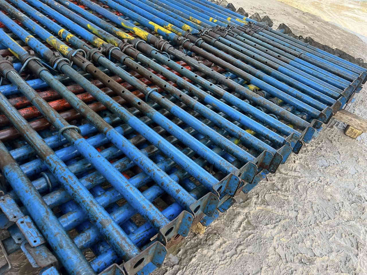 جكات حاضن لبيع السعر مناسب العدد. 92. ***********.
