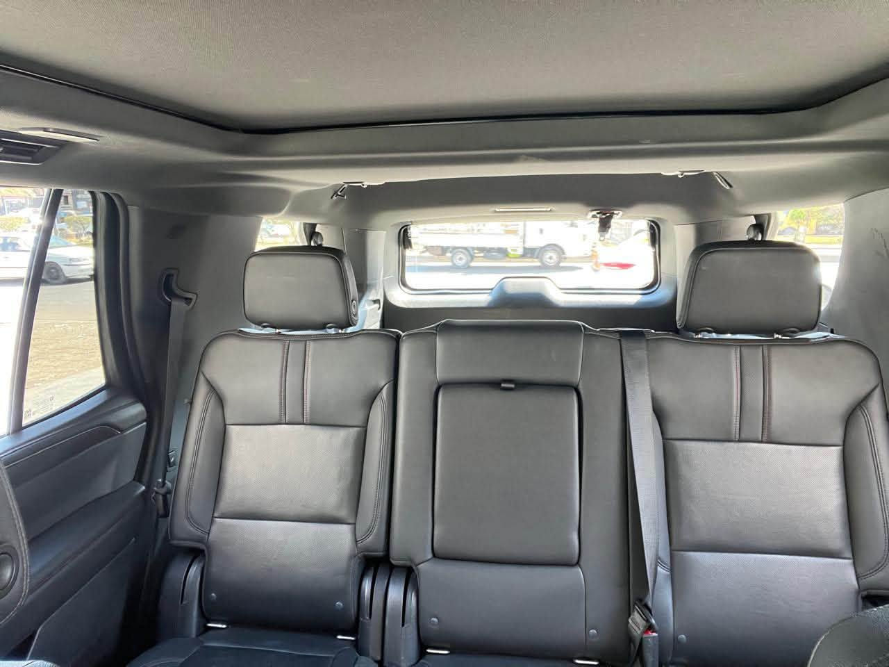 ‏2022 Chevrolet Tahoe RST
شيفروليه تاهو  RST2022

محرك V8 سعة 5.3 لتر 
265 كيلو وات] عند 5600 دورة في الدقيقة، عزم دوران 383 رطل-قدم [518 نيوتن متر] عند 4100 دورة في الدقيقة)
مواصفات معروفة.
 دفع رباعي 
نظام تثبيت السرعة التكيفي
أندرويد أوتو
أبل كار بلاي
التحكم التلقائي في المناخ
كاميرا محيطية
بلوتوث
مصابيح الضباب
مقاعد مُدفأة
الدخول بدون مفتاح
تحذير مغادرة المسار
مساعدة الحفاظ على المسار
مقاعد جلدية
أجهزة استشعار/مساعدة وقوف السيارات
باب خلفي كهربائي
مقاعد كهربائية
مساحات استشعار المطر
مكيف خلفي
بدء التشغيل عن بعد
وسائد هوائية جانبية
حزمة السحب
..محيطي Bose مزود بـ 10 مكبرات صوت مع 

فتحه سقف بانوراما كشنات جلدVكشنات كهرباء شاشه كبيره تدعم ابل كار بلي شاشه العداد كذالك تدعم كار بلي اوتبارك سياره مري كهرباء صندوق كهرباء شفتات ستيرن كير تعليك الجديد نضام الترحيب عند الاقتراب 

صندوق الأمتعة عن بُعد، دخول بدون مفتاح
عجلات، 22 بوصة × 9 بوصة (55.9 سم × 22.9 سم) مطلية باللون الأسود اللامع (تتضمن أقفال عجلات (SFE)، LPO.) (قياسية)
إطارات سوداء مقاس 22 بوصة لجميع المواسم
275/50R22SL
الإطارات، 275/50R22SL لجميع المواسم، لون أسود (قياسي)
عجلة احتياطية فولاذية كاملة الحجم مقاس 17 بوصة
السيارة فول مواصفات فتحه بعد هواي مواصفات 
الحادث مرفق بالصور

 تتحول باسمك‬
رقم وتساب /***********. 
سعر 
٣٨٠٠٠
