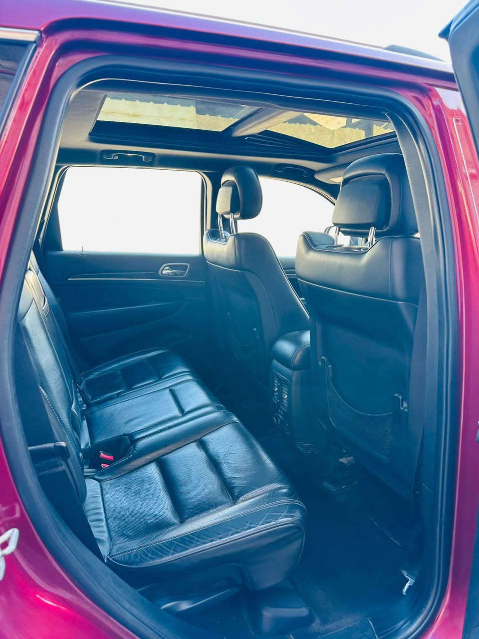 السلام عليكم جيب 2014 وارد امريكي 
رقم بغداد بسمي فول مواصفات محرك 6 سلندر بيه  صبغ جاملغين امامي وباب سايق مبدل نفس لون اصلي ب 185 ورقه ***********مكاني بغداد بغداد, العراق
