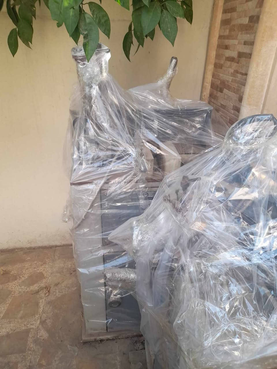 معمل المنيوم للبيع جميع القطع وليس البعض.... الموصل الجانب الأيسر..للأستفسار
***********
مكينة تشريح كيلون عامودية  
مكينة تشريح تي T  عامودية ماطور ايطالي
مكينة قص وفصال عامودية ماطور إيطالي 
مكينة كتر تركي مع التيغة وقاعدة 
مقص بليت طبر اخو الجديد نوع اصلي 
معواجة مترين وعشرة شغل في أربيل 
ميز (دزكة) للفصال حديد فصال بطول وعرض بلوك الخشب ..
ميز قاعدة حديد عدد ٢
حمالات حديد عدد ٢
