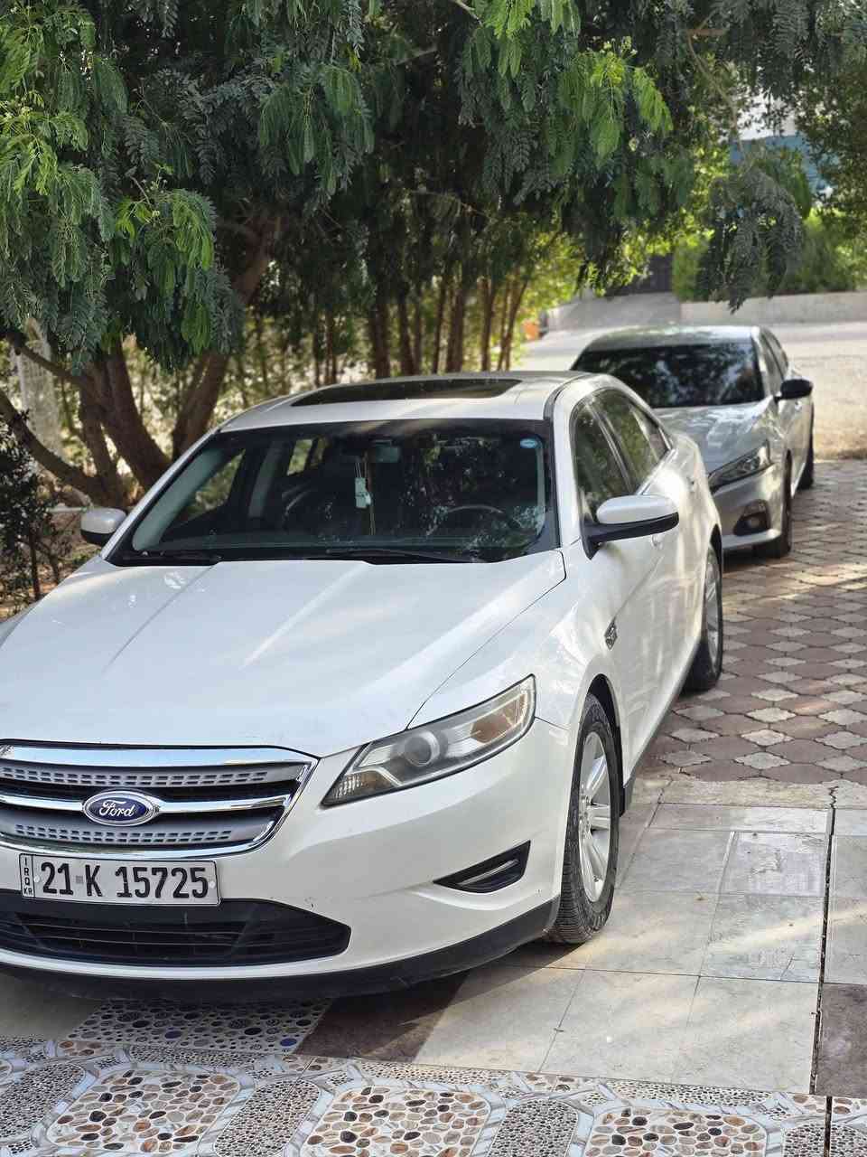 سلام عليكم فورد تورس رقم سليمانيه موديل 2012 فول مواصفات وارد أمريكي بدون صبغ وبل حقيقه احله من الصور
 شفتات ستيرن
سقف سلايت
 داخل جلد
 كشن تتفئه
 سماعات سوني
 سبع الوان 
تحكم ستيرسن جهتين
السياره عليها منضومه غاز نوعيه زافولي إيطالي النوعيه المرغوبه
السعر 128 وبي مجال قليل حگ الجيه
للاستفسار اتصل عل رقم 
***********
