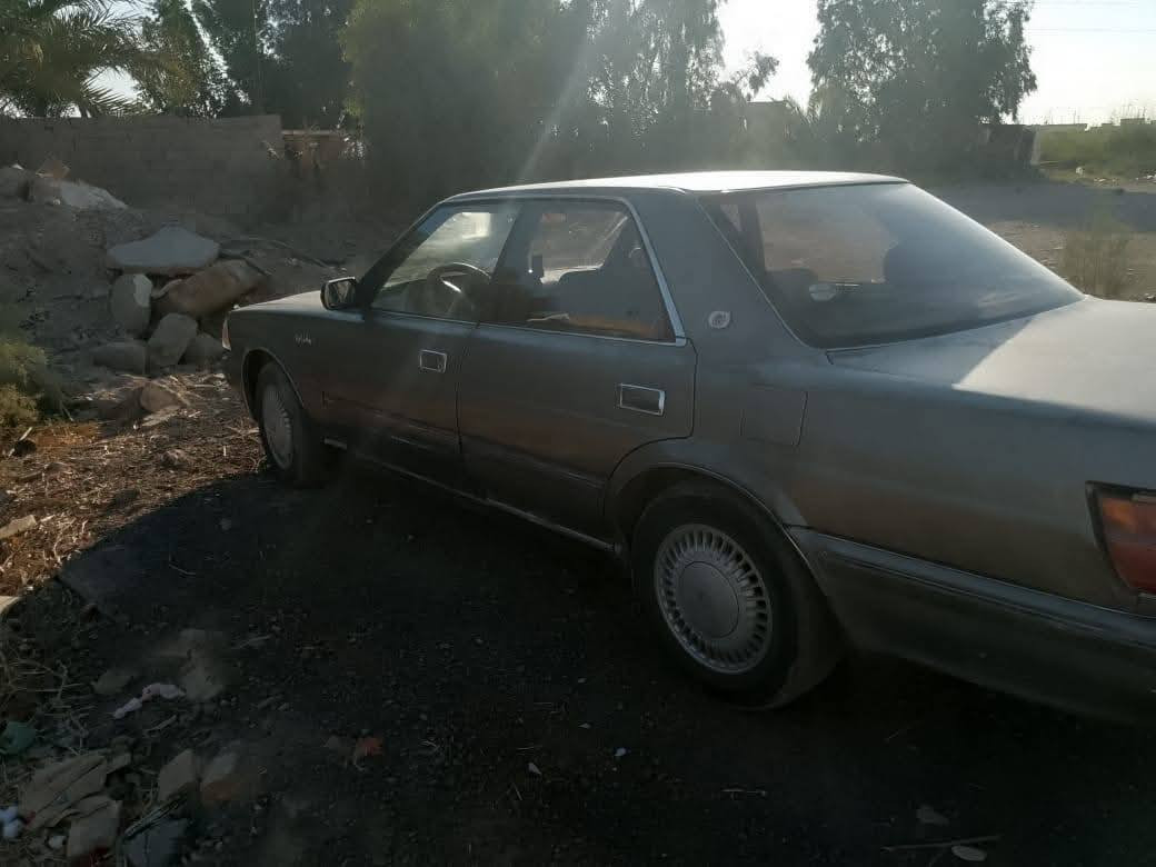 السلام عليكم كراون 91
بدون ضربه ولا صبغ محرك 3000جديد 
33
***********
مكان السياره بغداد حي اور 
و ديالى شهربان
علما ان السياره شادلها دشبول مازدا الحديث بس بعدها مكامله 
والتبريد نقص كمبريسر
