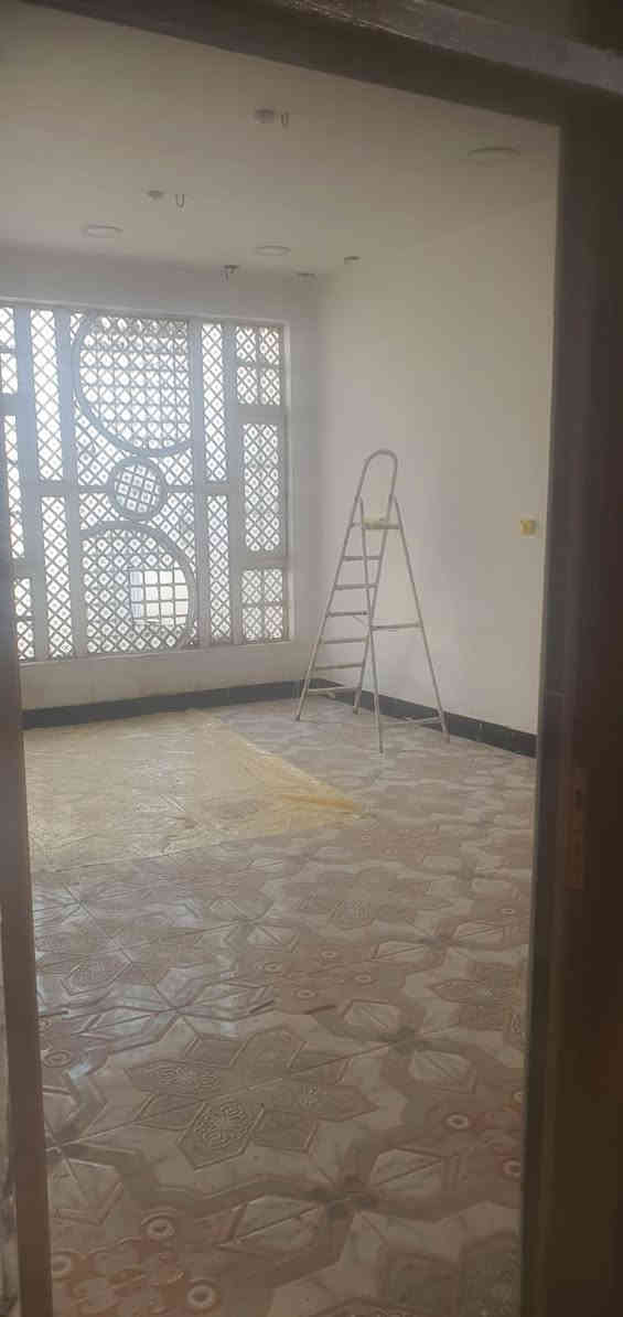 🏛 مكـــــتــــب مــحــــمد الامــــارة للـــعـــقـــار 🏛

🎗 نعلن عن بيع بيت في الدبية الثالثة قربة دائرة الكهرباء 🎗

♦️-- مساحه 200 متر ❗️✅️
♦️-- واجه 10 م ↔️✅️
♦️-- النزال 20 م ↕️✅️
♦️-- عرض الشارع 10 متر ✅️
♦️-- طابق واحد يحتوي على :- غرفتين + هول + اسنقبال + مطبخ + صحيات داخلية وخارجية + طرمة كبيرة + حديقة كبير
.
♦️-- المنطقة توجد فيها خدمات  ماء + كهرباء + بناء

♦️-- السعر بالنقد 110 وبي مجال !!

♦️-- السعر عن طريق المبادرة 115 وبي مجال !!
_______________________________
لـــلاســــتـــفـــســـار الاتـــصـــال عـــلـــى :
📱📱📲📲
*********** محمد الاماره 
*********** رسول الامارة
.
#عنوان_المـــكـــتــب
طشاش الثانية / نهاية شارع الاسعاف الفوري / ركن توزيع عميشة والضباط

🏛 مكـــــتــــب مــحــــمد الامــــارة للـــعـــقـــار 🏛
