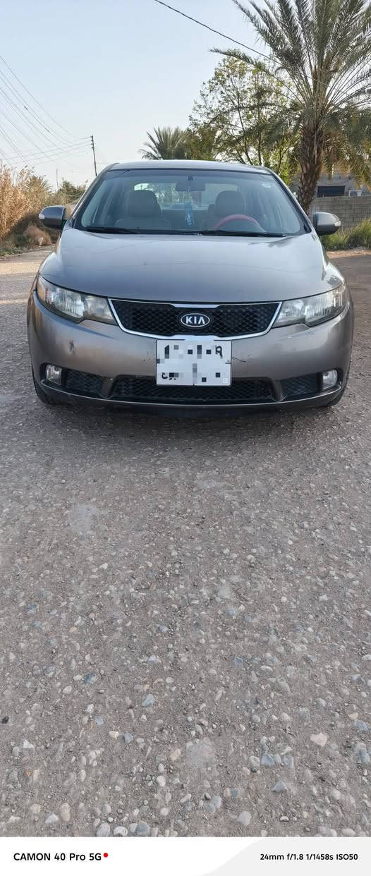 سيراتو 2013 دخول جديد گصه جنطه فقط  متوئم طبق الئصل محرك دوش كارتون تخم تاير حداده تبريد ثلج 🥶كهربائيات كلها شغاله جاهزه من جميع نواحي حته بانزين مفول سعر 40 مكان شطره اتصال ***********
