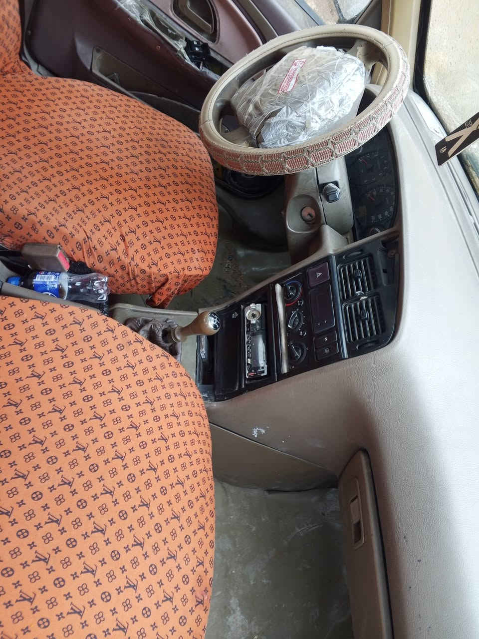 السلام عليكم
بيجو لميس 2012 سياره داخل كير محرك جديد تبريد تتفئه 
تحويل مباشر 
مصفره غرامات وهيئه
السعر 20
مكان السياره بغداد 
‏‪***********‬‏
