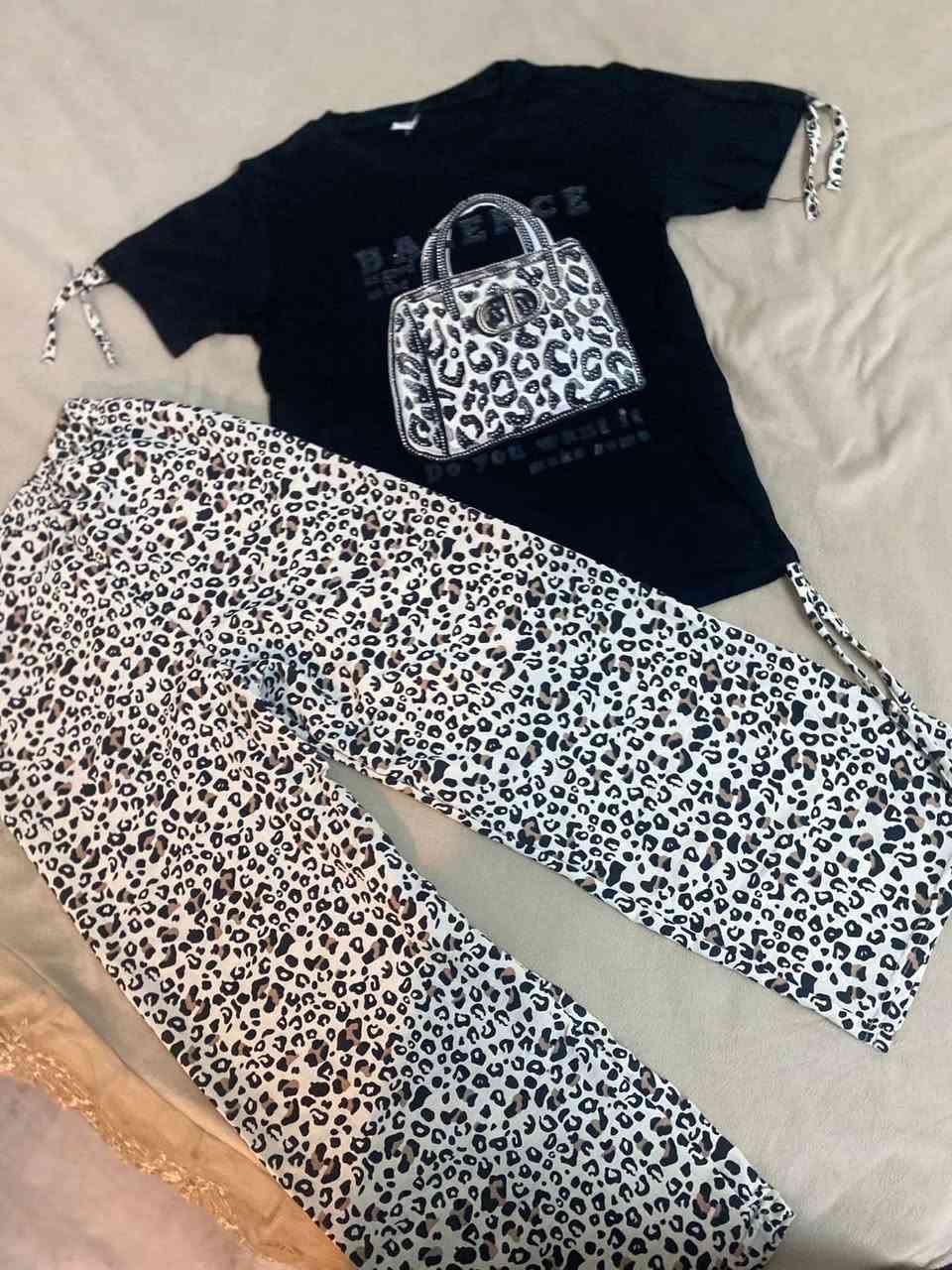 #اتراك_بناتي صيفي 🌸
موديلات تجنن للبنات 😍
قماش خفيف وبارد مناسب للصيف ☀️
ستايل حلو ومرتب يلبس من عمر 6 الى 12 سنه 
للحجز والاستفسار يرجى مراسله الصفحه🤳
للحجز ع رقم وتساب 
7773332270📞
7716639035📞
يوجد توصيل
🚕 بسمايه الف
🚕 بغداد 5000
🚕وكل محافظات العراق 6000
يوجد دفع ماستر💰💰@أبرز المعجبين


**إذا كنت صاحب هذا الإعلان وتريد حذفه لأي سبب، رجاءا أرسل رسالة إلى الدعم الفني**