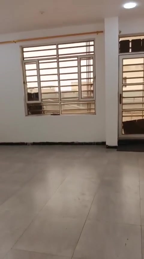 تتوفر حاليا شقتين للايجار استقبال وغرفة نوم ومطبخ وصحيات وبالكون
الطابق الأول ٤٥٠ الف
الطابق الثاني ٤٠٠ الف
العنوان مدخل حي دجله مجاور السريع


**إذا كنت صاحب هذا الإعلان وتريد حذفه لأي سبب، رجاءا أرسل رسالة إلى الدعم الفني**