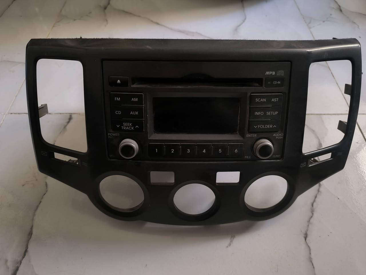 غراض اوبتيما 2010 للبيع
تخم تاير مستخدم حجم 16  (السعر 50)
مسجل (السعر 35)
وجه المسجل اصلي (السعر 30)
سماعات مستخدمه  (السعر 15)
دبة ماء راديتر (السعر 5 الاف) 
عمبار بريك (السعر 15)
جهاز بصمة (السعر 5 الاف) 
العنوان الناصرية قضاء الشطرة 
لا يوجد توصيل 
***********
