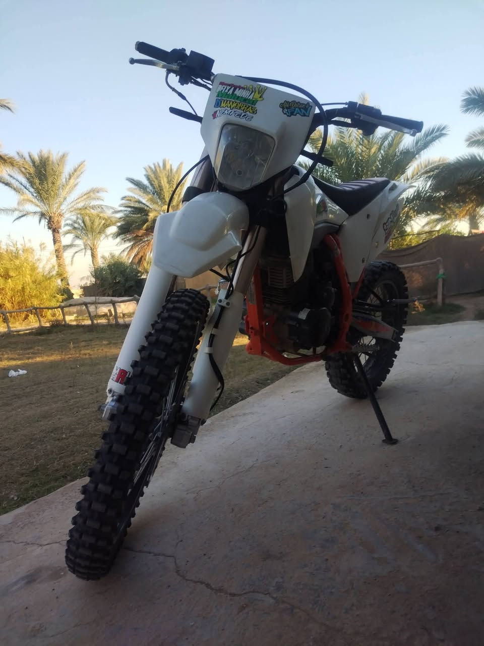 سلام عليكم شبابنه الطيبين قفاز crxحجم المكينه 250 ccالمرغوب موديل ٢٤ نضافه نصبه شلعه تخبل ترايك للبصرا  نضافت المحرك نعومه تخبل نكره سلف معدل مال جناي ربع مذب عليهة المايعرف مواصفاته لا يكسر بلحلال السعر  1300 واحد و300 وبيها مجال العنوان واسط قضاء الصويره اتصل عله الرقم ***********
