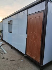 الكرفان للبيع قياس ٣×٦ سندويج بنل  نظافته  ٩٧% بغداد  ٠٧٧٠٤٣٩٩٤٤١