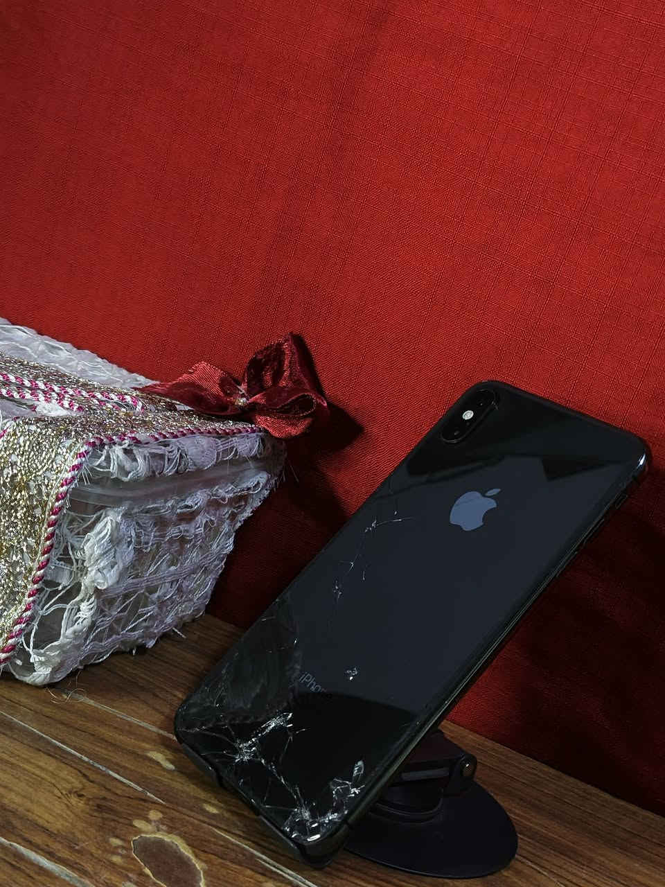 iPhone XS Max
للبيع فقط
ذاكرته 256
بطاريه 75 
مامفتوح جهاز ولا مبدل كلشي بيه
فقط ضهر مفطور
مكاني بغداد للستفسار خاص 
سعر 190بي مجال بسيط


**إذا كنت صاحب هذا الإعلان وتريد حذفه لأي سبب، رجاءا أرسل رسالة إلى الدعم الفني**