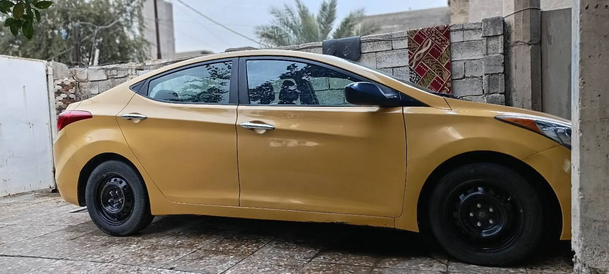 الانترا موديل 2013 حادثه من امريكا بنيد مبدل بدون دواخل وشواصي صدر جديد مكنيه جديده متل كصه سونار كدامك جديد نقص راديتر مال تبريد  رقم***********وتساب سعر خاص
