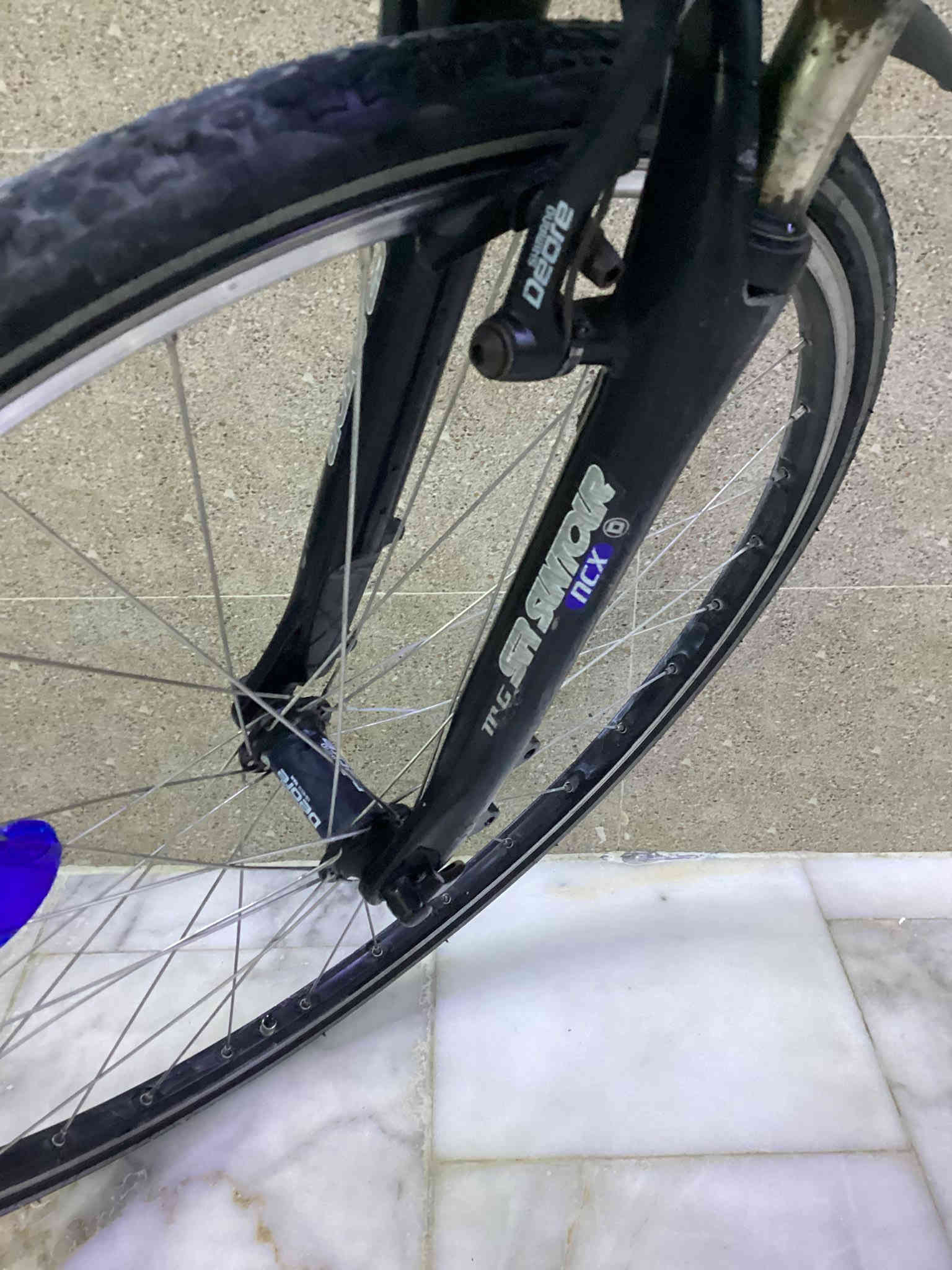 السلام عليكم بايسكل c700ترحال مسافات طويله الامنيوم وحديد خفيف الوزن البايسكل كامل من كلشي سعر ٢٠٠وبي مجال مكاني كربلاء چاير ***********
