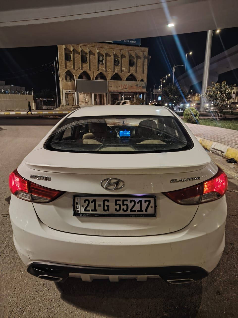 السلام عليكم ..
النترا 2012 خليجي فول مواصفات محرك 18 دوش لو ابيض رقم السليمانيه باسمي كير محرك تايرات صدر كشر دواخل كلها جديده السياره بيها الضرر بنيد مبدل والباب الخلفي وبارد بالجاملغ الامامي بدون دواخل 
السياره مكانها تكريت 
اطلب عليها 110 
***********
