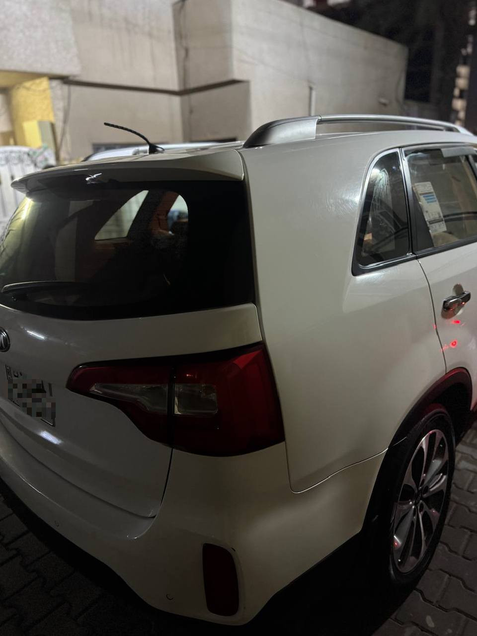 سرام عليكم  سياره سورنتو للبيع  موديل 13 شكل 14 
 سياره نضيفه  
 اي ستفسار على رقم  موجود او على خاص 
***********
