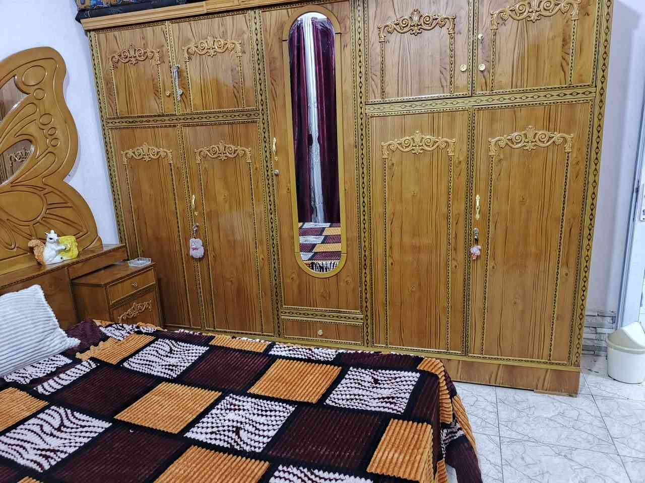 سلام عليكم غرفه اخشاب عراقي بعده جديده ونضيفه سعره مليون و 150بيها مجال شي بسيط ***********
التواصل رقم الهاتف وبي واتساب
