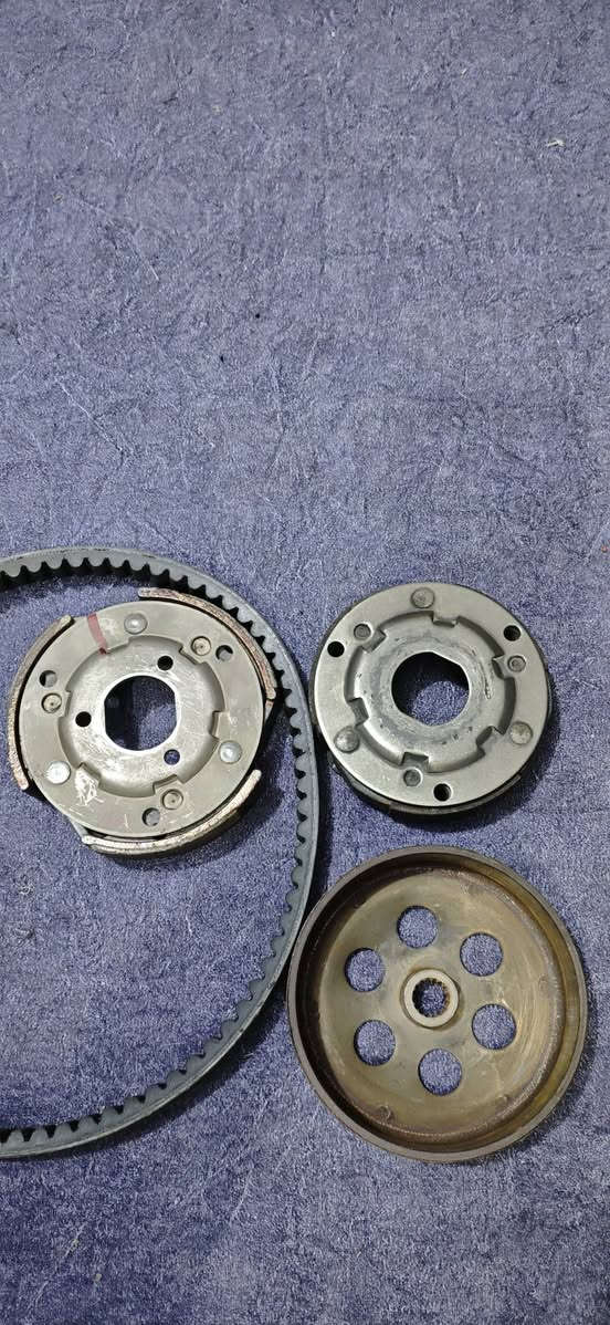 سلام عليكم شباب كلج خلفي مال ماجستر مديل قديم ويا قايش اصليات بس القايش مفضطر واكلج فراشه والطاسه تجاري كلهن شغالات قيمو سعر سكني بغداد المنطقه الامين *********** رقم الهاتف او فيس
