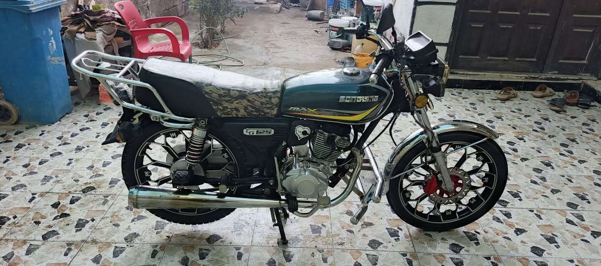 سيفان موديل2024 اوراق كاملات دراجة نضيفة للبيع سعر 650 وبيه مجال للشراي مكاني بعقوبة كاطون الرحمة  موجود خاص او اتصل ***********
