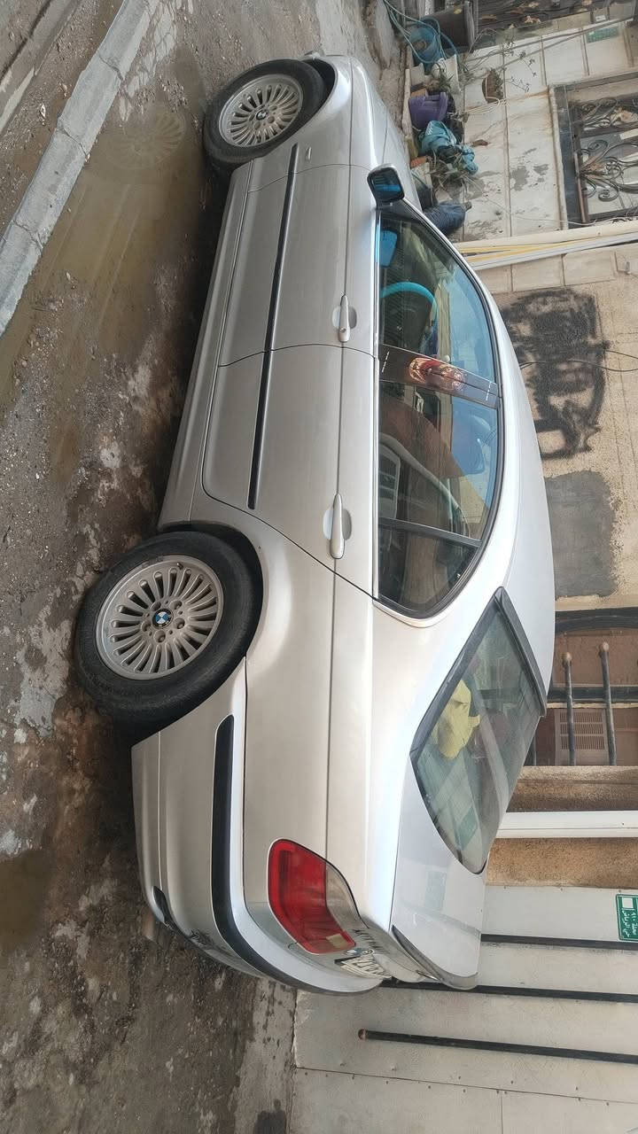 السلام عليكم
 للبيع او مراوس 
بي ام دبليو 2001 E46 حجم السياره i328 حجم المحرك 2800 السياره مكفوله بيه 4 قطع صبغ تجميلي الايت ليد مادري زينون ابيض ضايفله الوان لايت اماميه تحكم بلجهاز وضايف كامره خلفيه واماميه بلمرايه شاشه كامله اتسجل امامي وخلفي دوشمه الكشنات جلد جديد السياره نضيفه استخدام قليل صار ماخذه حوالي 10 اشهر بيه هزه بعد 4 اشهر التحويل جاهز ثاني يوم التحويل بعد الشراء بسمي السياره ومكفوله من كلشي عندي الجامه الاماميه مفطره فقط اي ضربه مابيه السياره بيه تدفئه وتبريد ثلج وبيه تكحيلات جماليه بدون اي حادث صبغ جماليه وبيه من بغداد الكراده رقمي
بي ام دبليو 2001 46 حجم السياره 328 حجم المحرك 2800 السياره مكفوله بيه 4 قطع صبغ تجميلي الايت ليد مادري زينون ابيض ضايفله الوان لايت اماميه تحكم بلجهاز وضايف كامره خلفيه واماميه بلمرايه شاشه كامله اتسجل امامي وخلفي دوشمه الكشنات جلد جديد السياره نضيفه استخدام قليل صار ماخذه حوالي 10 اشهر بيه هزه بعد 4 اشهر التحويل جاهز ثاني يوم التحويل بعد الشراء بسمي السياره ومكفوله من كلشي عندي الجامه الاماميه مفطره فقط اي ضربه مابيه السياره بيه تدفئه وتبريد ثلج وبيه تكحيلات جماليه بدون اي حادث العنوان  بغداد الكراده رقمي ***********
