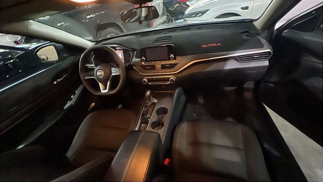 نیسان ئالتیما
مۆدێل 2022 
یەک  بست چاملخی پیشەوەی سبوخە 
بەبێ ژورەوە و بەبێ ئیرباگ 
مواسەفات s
30مایل رۆشتوە 
سعر 145$ مجالی تیدایە 
ژ.م *********** Singapore
