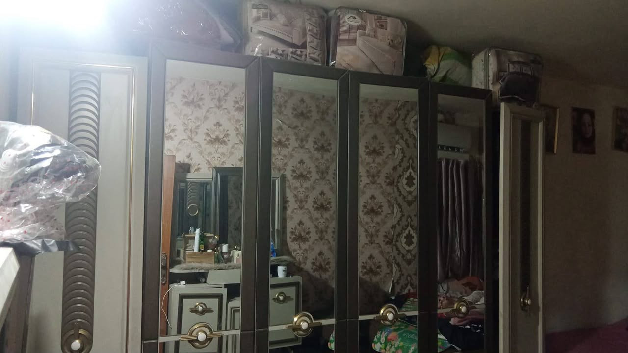 السلام عليكم غرفه للبيع 650 كامله بس ضخمه كلش 
وهاذة رقمي ***********
