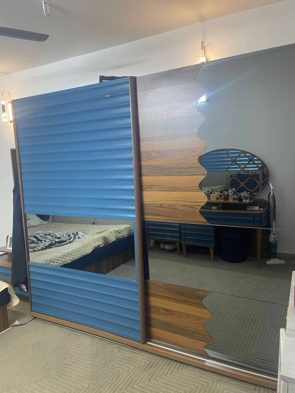 غرفه نوم للبيع بيها ضرر بسيط السعر 400 بيها مجال‭0773 091 3020‬📞
