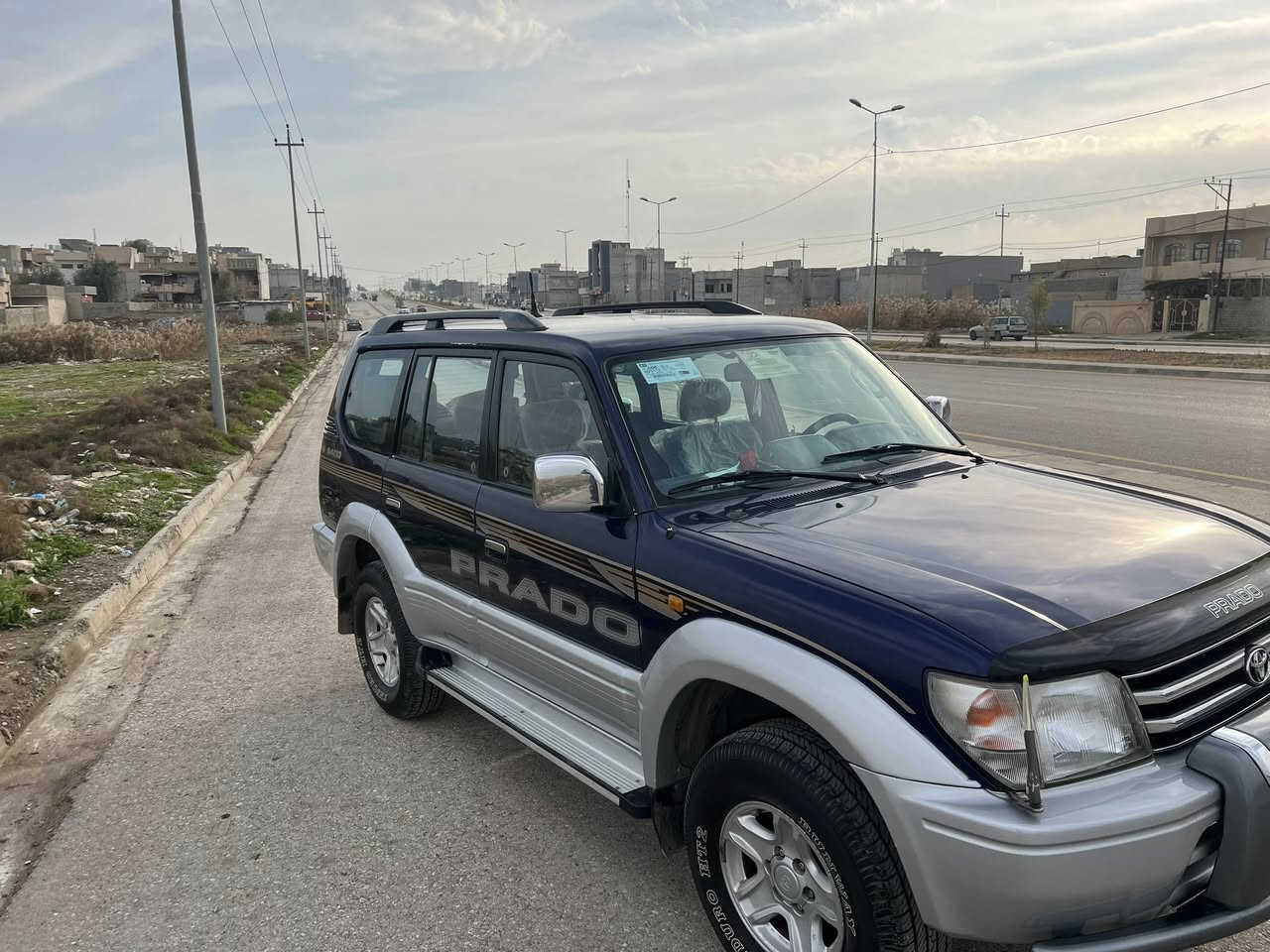 سلام عليكم 

برادو للبيع موديل 99 محرك  4x4 6v3400 فور ويل شغال كير  عادي محرك وكير شرط 3قطع تبريد سبعه راكب جامات كهرب طخم تايه جديد  باتري جديد صدره جديد السياره بسمي شرط التحويل رقم جديد إنكليزي للاستفسار اتصال ع الرقم 

‭0773 403 5545‬
