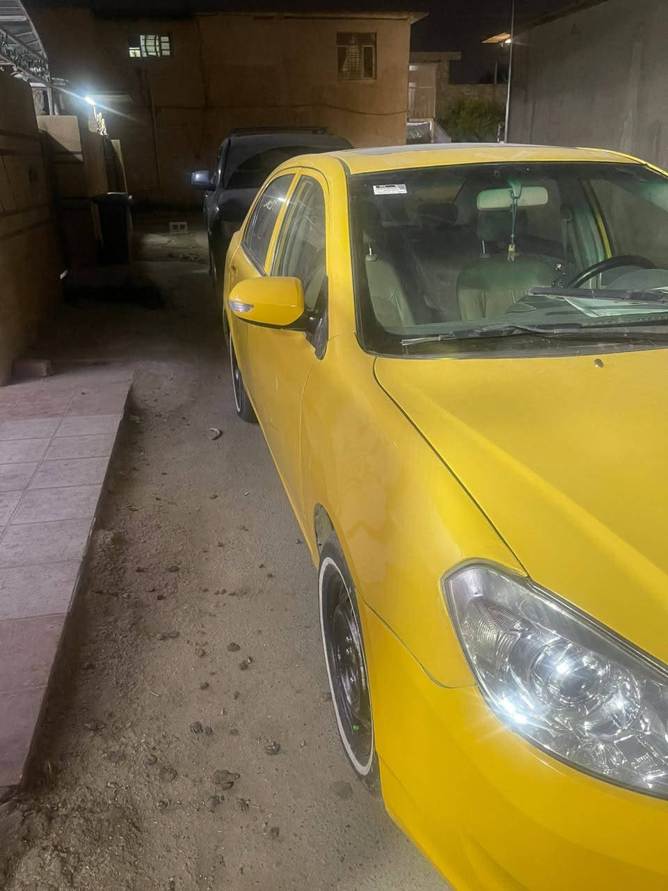 السلام عليكم
بي وايدي موديل ٢٠١٣ جي اثري محرك هوندا ياباني كير عادي رقم بغداد مصفره هيئه وغرامات السعر ٤٣ الاتصال ***********
