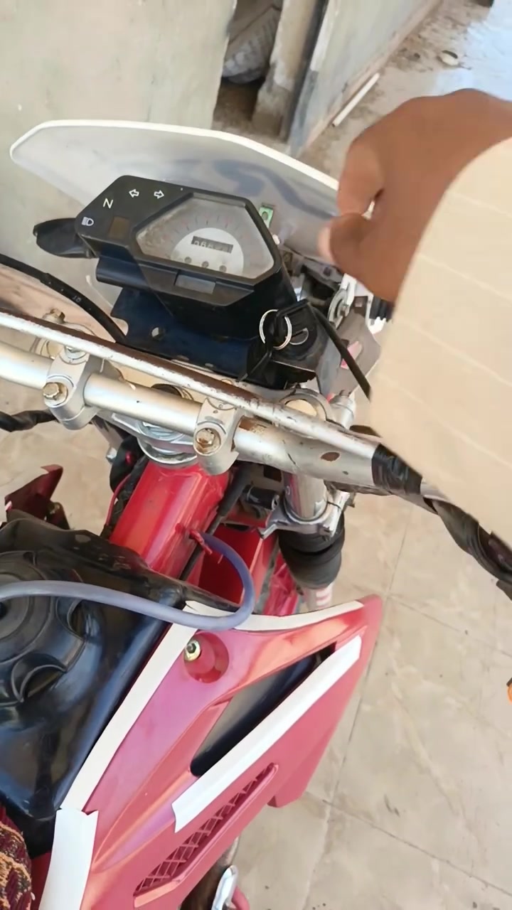 السلام عليكم قفاز للبيع موديل 23 محرك 300مامفتوح شركه نگر سلف كهربائيات شقالة سعر 700مكاني  على طريق كركوك تكريت للاستفسار الاتصال ***********
