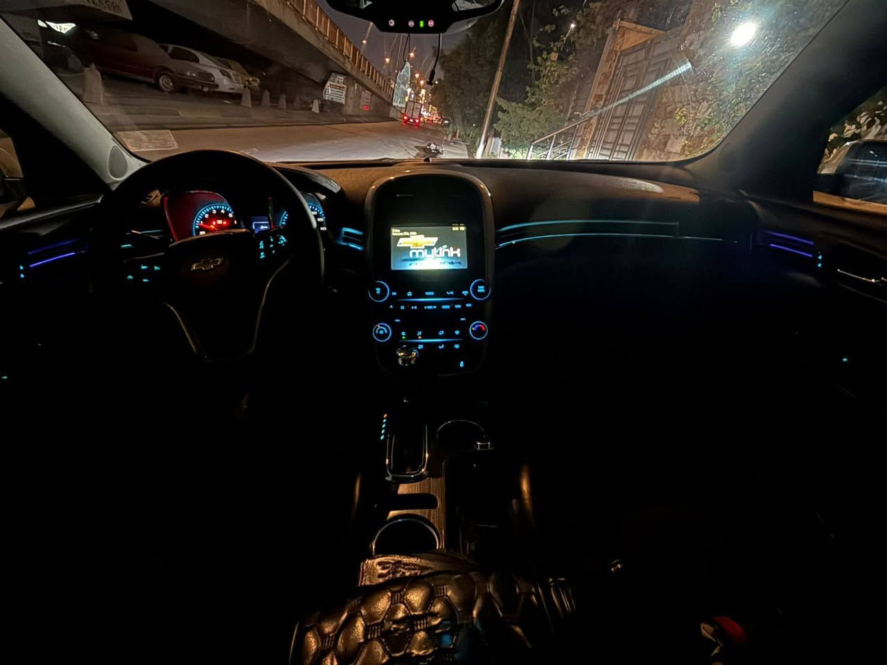 شفروليه ماليبو ٢٠١٥
فول مواصفات ١/١
فتحة سلايد
تحكم ستيرن شاشة كامره بلادي
شاشة اعطال و تحكم
سي دي اوكس بلوتوث يو اس بي وفلاش
كروس سرعة جام اربعه اوتو
كشنات كهرباء جلد و مخمل
دشبول لدات ليزري بلادي
ويل مميز قياس ١٨
تخم تاير و باتري جدد
مازدات عدسات عالي ناصي زنون
محرك ٢٥٠٠ مكفول وجديد
كير Atf مكفول
صندوك بصمة
صدر حدادية امامي خلفي جديد
حادث بسيط جدا بدون دواخل
رقم دولي سنويه لل٢٠٢٨
سيارة كلش جديدة وجاهزة 
هسه رايحه للسعودية وجايه 
بدون اي نقص او ملاحظات
السعر ٩٨ و بيها مجال بسيط
مكان السياره بغداد حي تونس
***********
