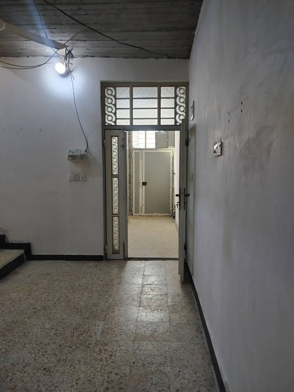 س ع دار للبيع 55 متر بنيان جديد علوت الفحل وره مخزن الموز غرفه وصاله جبيره تخاريج بيت كلش حلو خط مولده واصل خط انترنيت كيزر ماطور بيت جاهز بس جيب غراضك مشمول غرار التطويب مرقم بلديه
السعر 20 وبي مجال ***********
