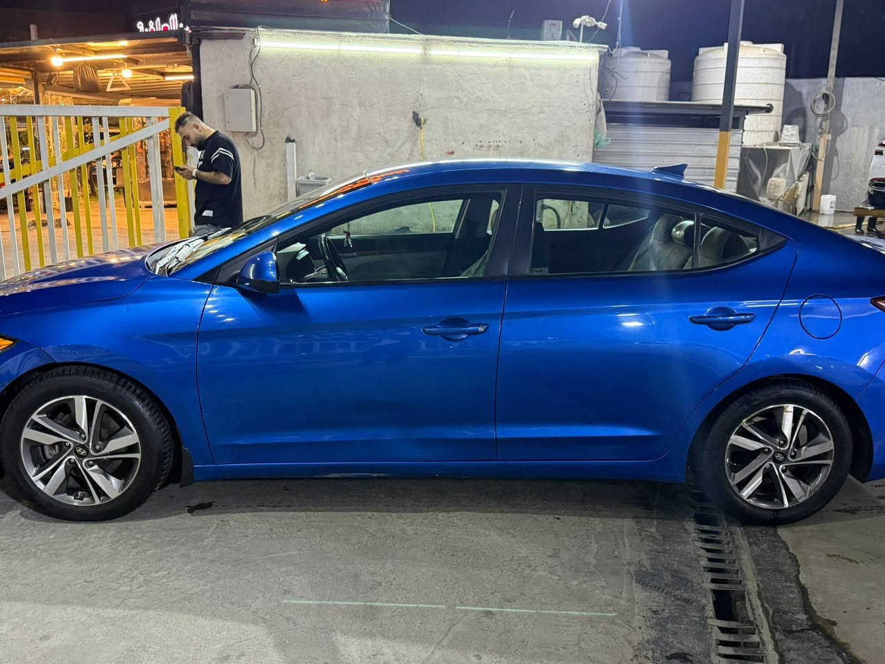 النترا موديل ٢٠١٧ وارد امريكي محرك ٢٠٠٠ دوش
سياره نضيفه ونصبتهه حلوه الضرر جاملغ وبنيد بدون لا شاصي ولا لغود السياره نضيفه بمعنه الكلمه
المكان بغداد حي الجهاد
س ع ر ١٣٠ ورقه
***********
