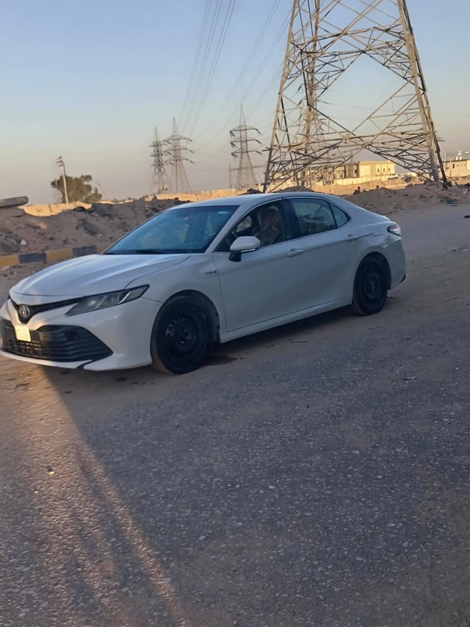 كامري 2020اصل محدث 2023 مصبوغه عام مكفوله من الضربه  مكاني نجف  كيرها بي خربطه ***********
