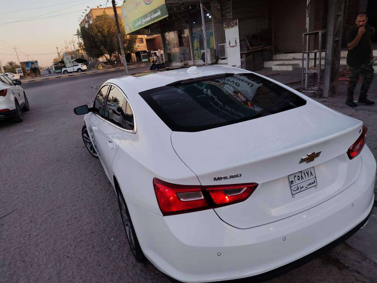 سلام عليكم
ماليبو 
موديل 2023
مواصفات 
1)بانوراما
2)شاشه ابل كار بلي وندرويد اتو 
3)كامره
4)حساسات
5)تبريد قطعتين
6)ويل رياضي 
7)تحكمات ستيرن
8بصمه تشغيل 
9)دخول ذكي بصمه ابواب
سياره فول مواصفات للاخير 
-----------------------------------
ضرر 
اربع قطع
-----------------------------------
كير ومكينه مكفولات
تبريد ثلج 
سياره ماعايزه شي نضيفه 
-----------------------------------
تترقم جميع محافظات 
-----------------------------------
سعر 94 وبيها مجال 
-----------------------------------
عنوان نجف الاشرف 
-----------------------------------
رقم هاتف 
***********
