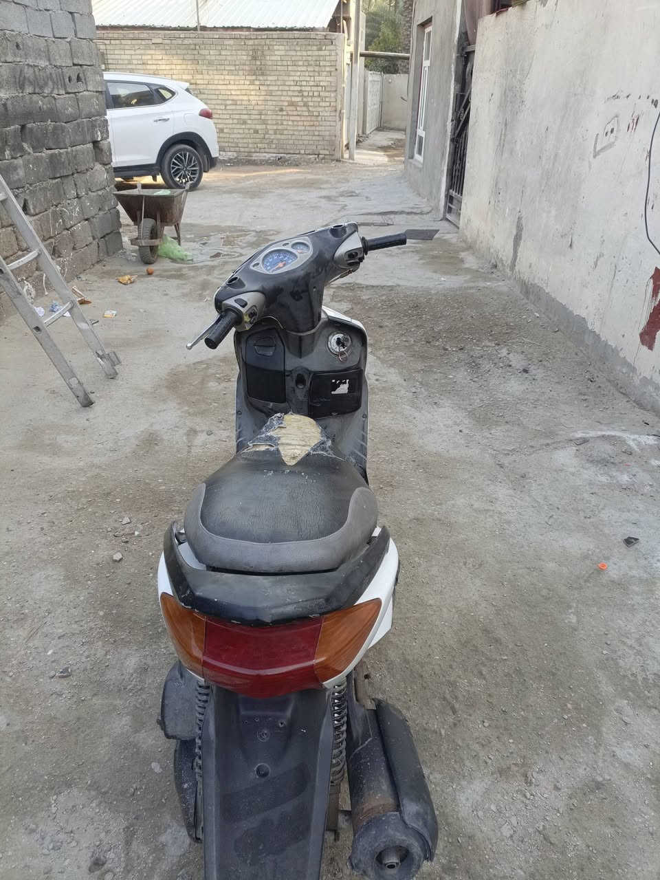 السلام عليكم دراجه سكنس نثيه دراجه جديده السعر 650وبيهه مجال حك الجيهه الرقم ***********
