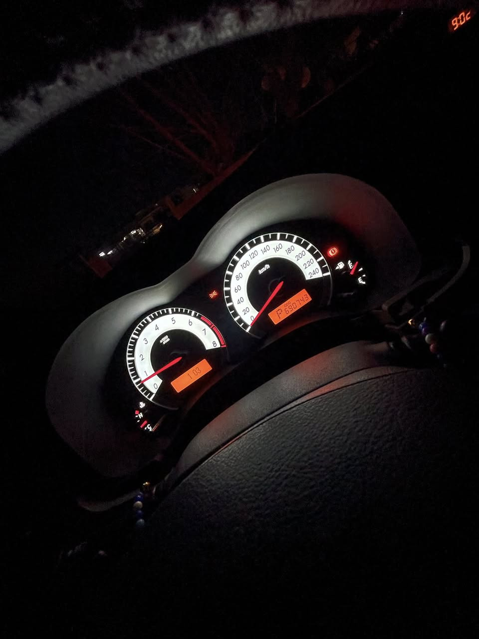 کیجات کرولا ٢٠٠٨——٢٠١٣
*********** 
توصیل موجود
