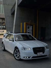 بلاتينيوم • ٢٠١٧ • V8 ٥٧٠٠